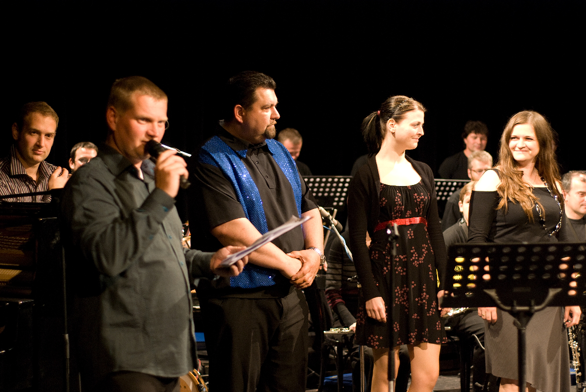 JH Big Band_115_2010.jpg